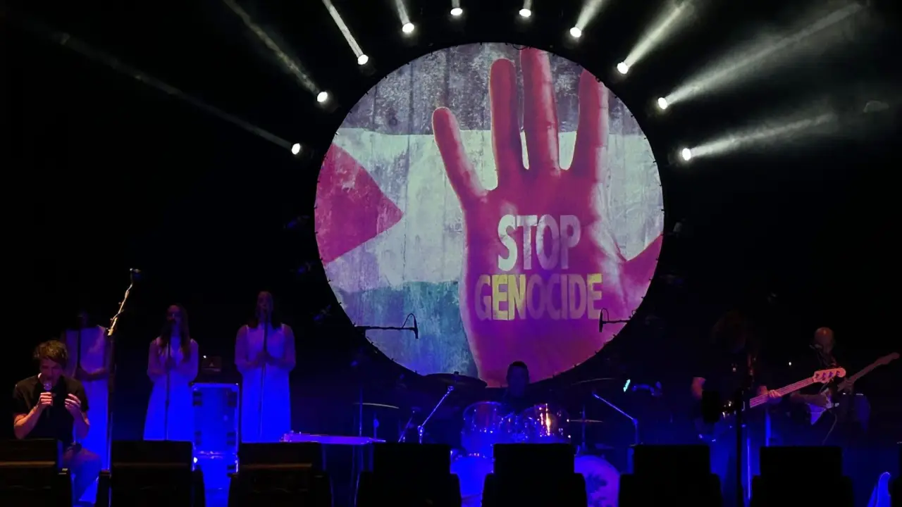 “Beyond the Moon Chapter I”. Arriva a Napoli e Salerno il tour dei Pink Floyd Immersion, viaggio musicale con una nuova esperienza scenografica.