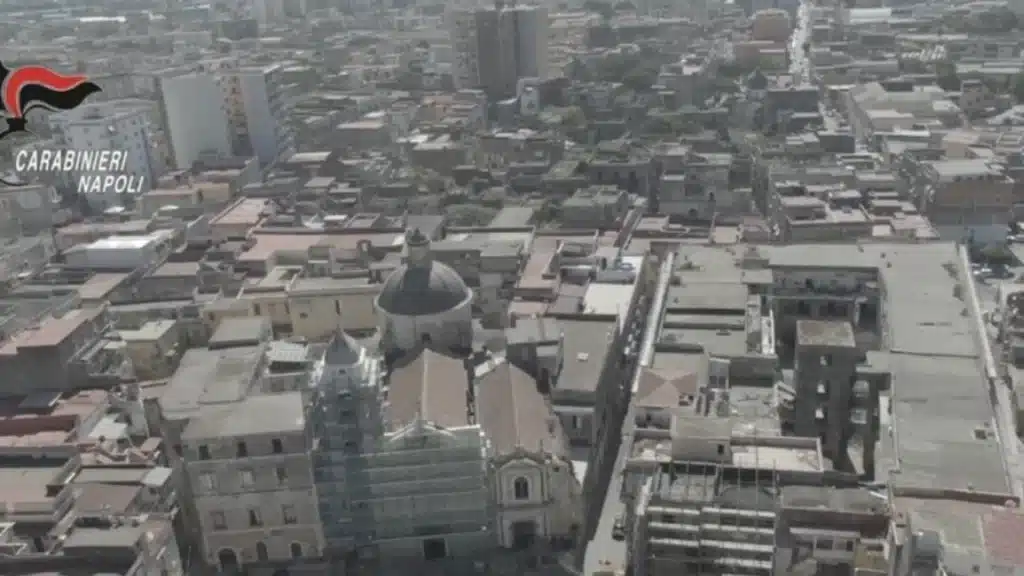 Torre Annunziata, bunker nascosti tra i palazzi del clan Gionta