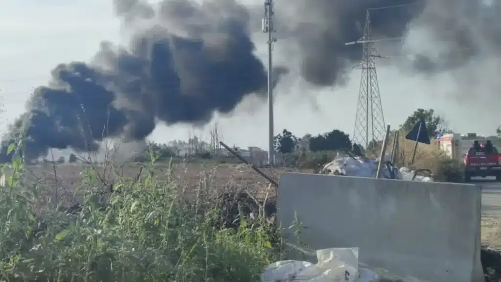 Incendio tra Afragola e Casoria