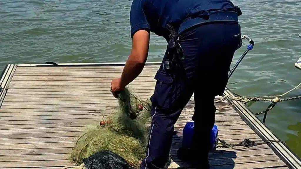 Pesca illegale Castel Volturno